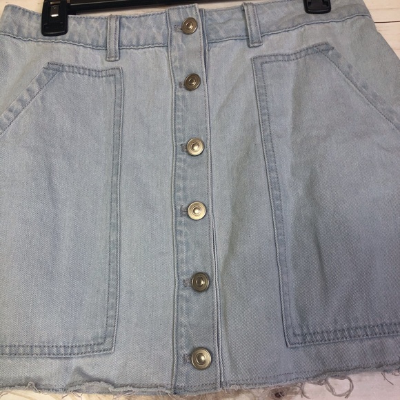 Kendall + Kylie Fashion Denim Mini Skirt - Picture 4 of 7